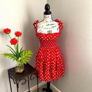 Cute Chic Summer Dress! Size Medium.            Never has been worn 😊